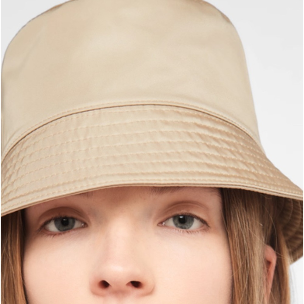 PRADA RE NYLON BUCKET HAT Retails 725$ AUTHENTIC NWOT - Picture 3 of 5
